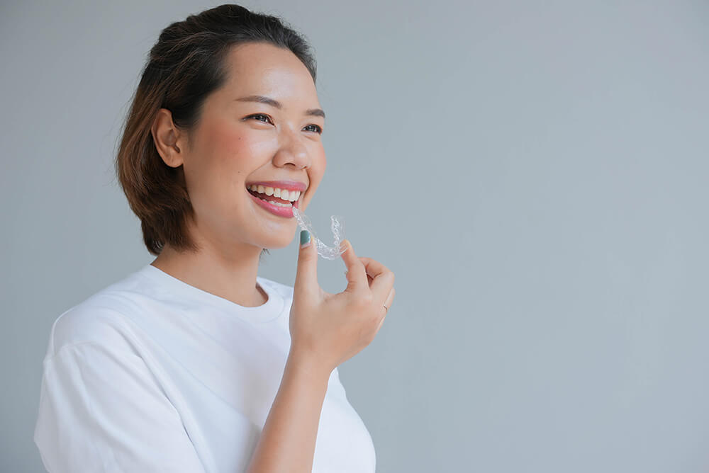 輕矯正適合您嗎?一次搞懂全口隱型矯正 vs. 輕矯正差異! kn orthodontics smarttrack 02